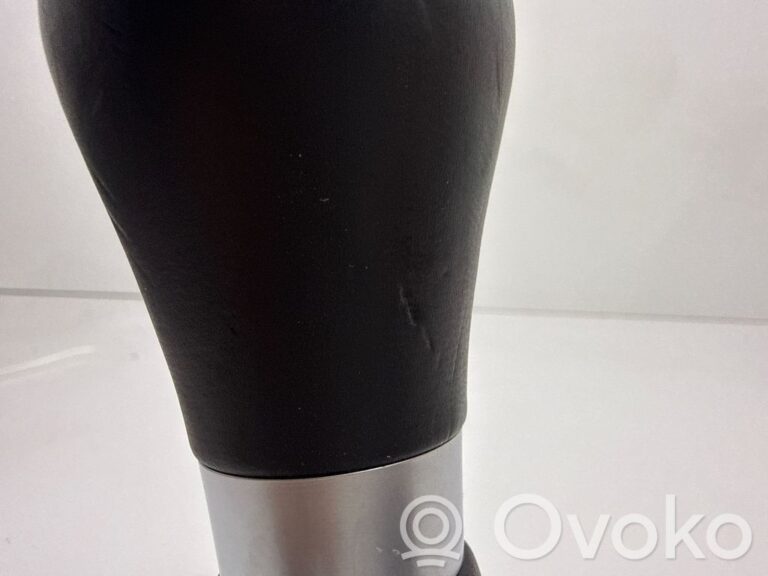 ee9d00e4bcb86a8c7bc332ce298a4a1b-9ed6e2b45e2e546765d9d8235ba0d473_gear_lever_shifter_trim_leather_knob