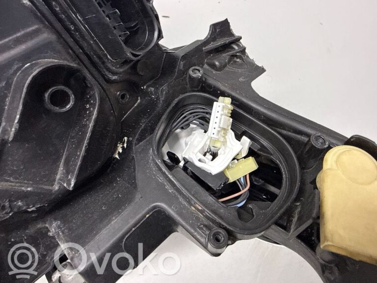 f0123fee70eb7a8401ea1cab9b43f312-21af87b81953de7b899719eeb89997d5_headlight_headlamp