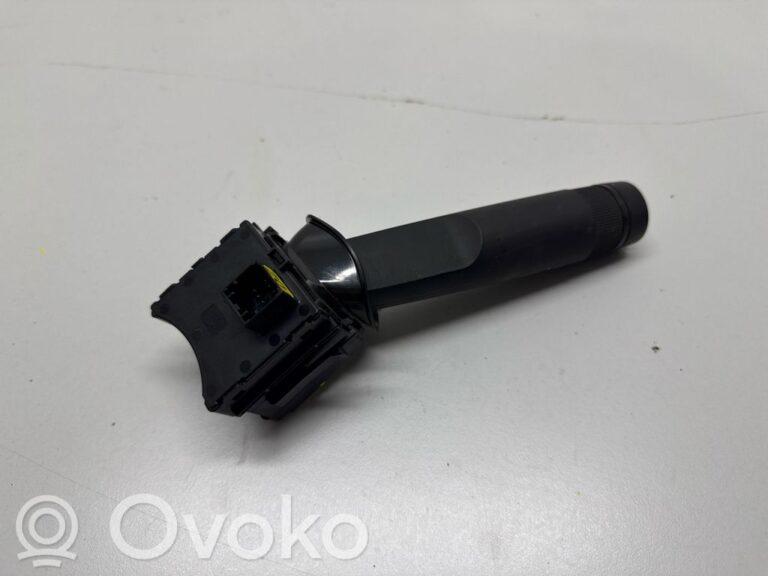 f2e41f3deeef81ae671ea73519633a29-5726357117fdbe8a5df7f34f9c00a132_wiper_control_stalk