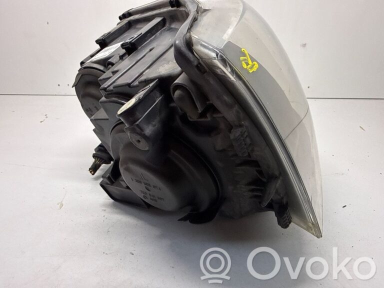 f4c073c89d476a29b3cd41b5d9af3129-4cbfb0cea67dbb5a488f14d56045ad49_headlight_headlamp