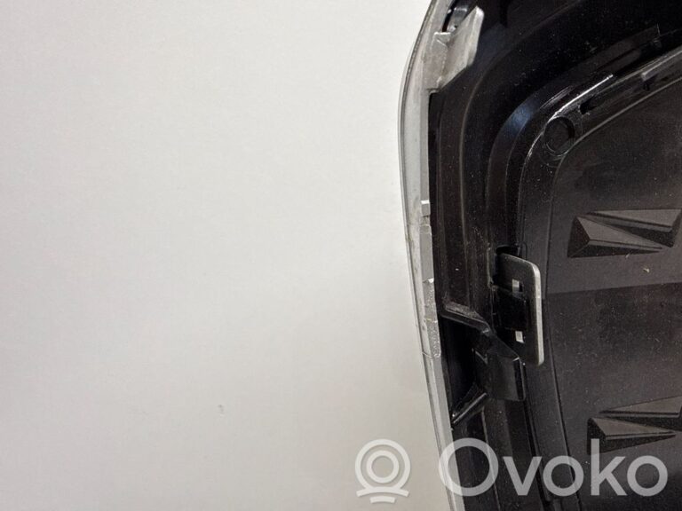 f7902b0682bbf0d5cc004a824757971d-b3cf1be953424340b33d75ba3c232c2d_front_bumper_upper_radiator_grill
