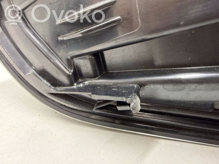 fa1748eb600ab177b11a9ea6e53c2323-977fa527e960f3a48f4ac876e0864d3d_rear_tail_light_bulb