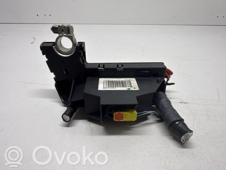 fb0fd7017aa5baa6288cd7922deb7726-16730bdaa22d6a4a8ac99974c637caf9_battery_relay_fuse