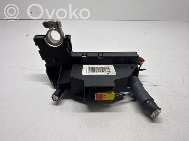 fb0fd7017aa5baa6288cd7922deb7726-16730bdaa22d6a4a8ac99974c637caf9_battery_relay_fuse