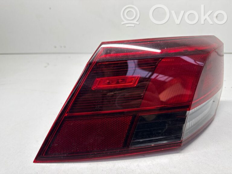 fcd1be9888eb017a48d8319863eaa98b-b2a10bc82cb7c8bff7767dc601921db8_rear_tail_lights