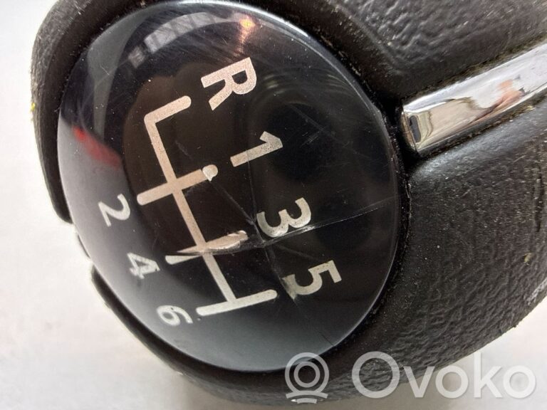 fdbd8df66fcb2d24ad7596062e515f71-4cff79c5c8d1151f896214b7bc86e994_gear_lever_shifter_trim_leather_knob