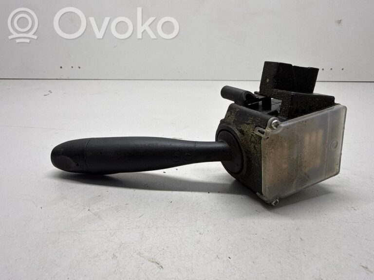 ffb13dd64cab6cba6c5ebc0b0feeeda4-1f4e213840fb41916b1643542d56b3f8_light_switch