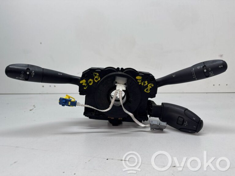 00c397fc6ebb25fd82203916be4dc69f-f1454757e2d8a982c2bf415f5a1ade5a_light_switch