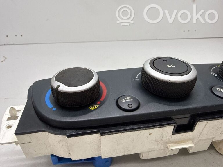 024e9b91c353554d8f26ab129aeebfe9-8329f96969a783aff005b5a0808210dd_climate_control_unit