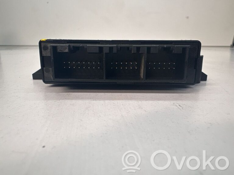 02567f2bb017fcc10e921046725bdf87-6a05be6a49075435a7a9a45c6875d190_parking_pdc_control_unit_module