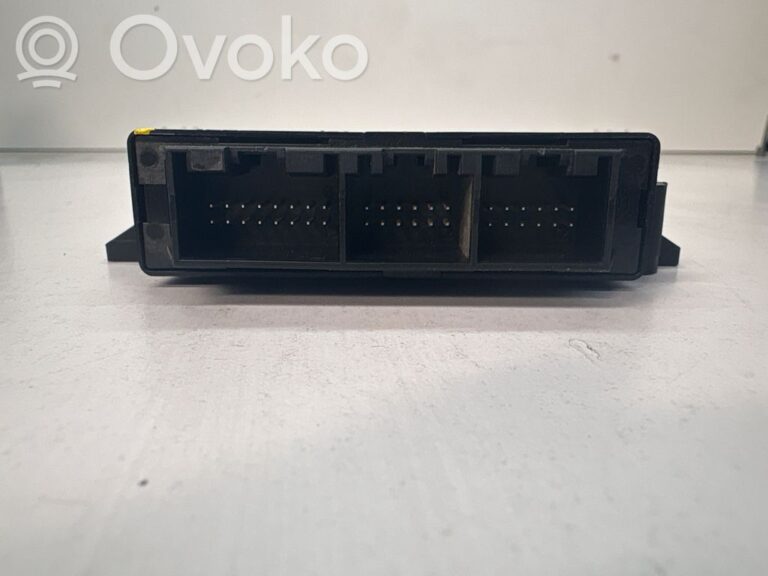 02567f2bb017fcc10e921046725bdf87-6a05be6a49075435a7a9a45c6875d190_parking_pdc_control_unit_module