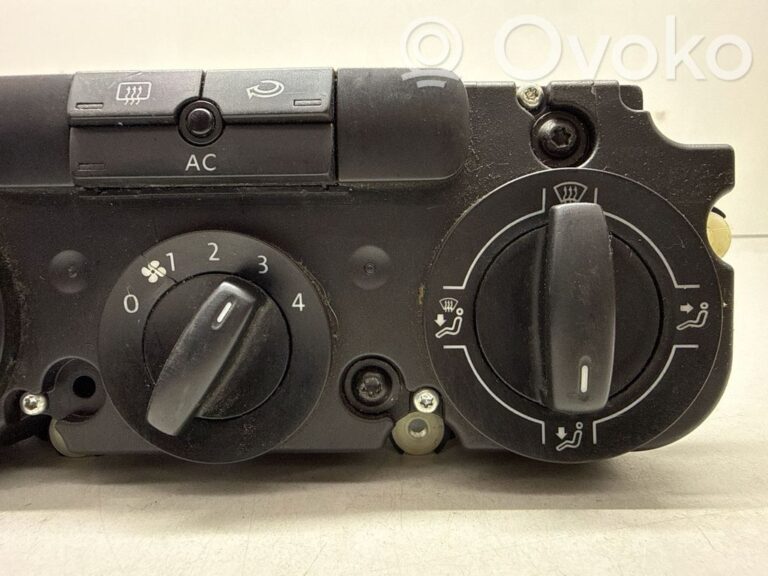 03c8e1b8a38545c2ecb4afac3cd49be9-b0a33a506524794c064d00507c83938d_climate_control_unit