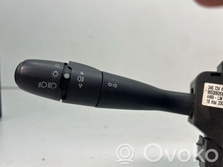 0428f0dc78e69a19bb63aba820310bae-b633ba522673aaa859fdcfe36461e694_wiper_control_stalk