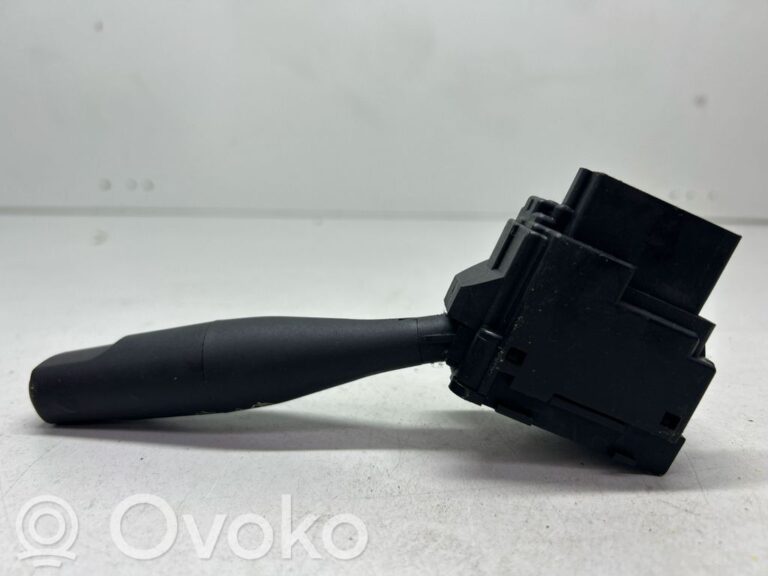 056d21dfb58c6c8f5279facdd51c256a-37eb4050d92abac4fab7b96e0616c98b_wiper_control_stalk