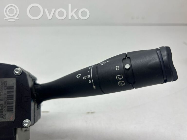 05b7f40eb54e8c90a99f24cc0338f0a4-89c256846d537e9c8e923a2cf27dc0c2_light_switch