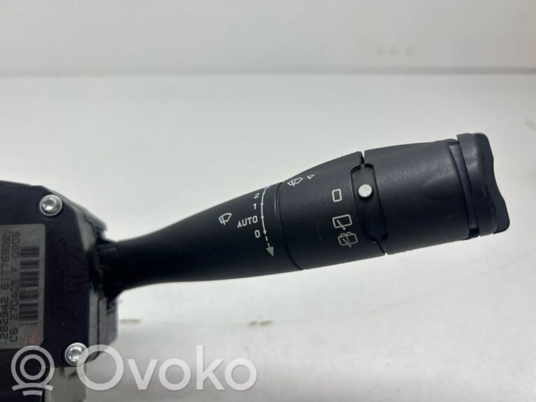 05b7f40eb54e8c90a99f24cc0338f0a4-89c256846d537e9c8e923a2cf27dc0c2_light_switch