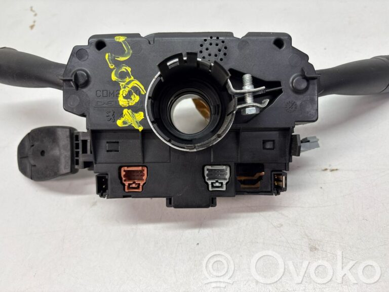07102af0caf312d91f01a7c5aad8fa7a-5019beec12490d6987bb2e664af03de8_light_switch