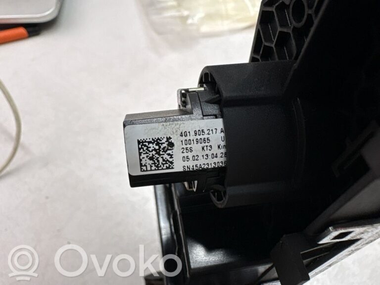 0b2db5b20364238781200f9d355fd056-911039edb61374a26d1aea2536b670f5_engine_start_stop_button_switch