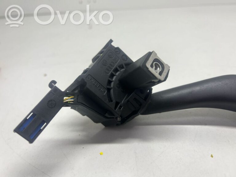 0bbb7795f6ddc5729b3042d18d48a53f-1deaef6f190d70bd1db139d5be6b45d6_wiper_control_stalk