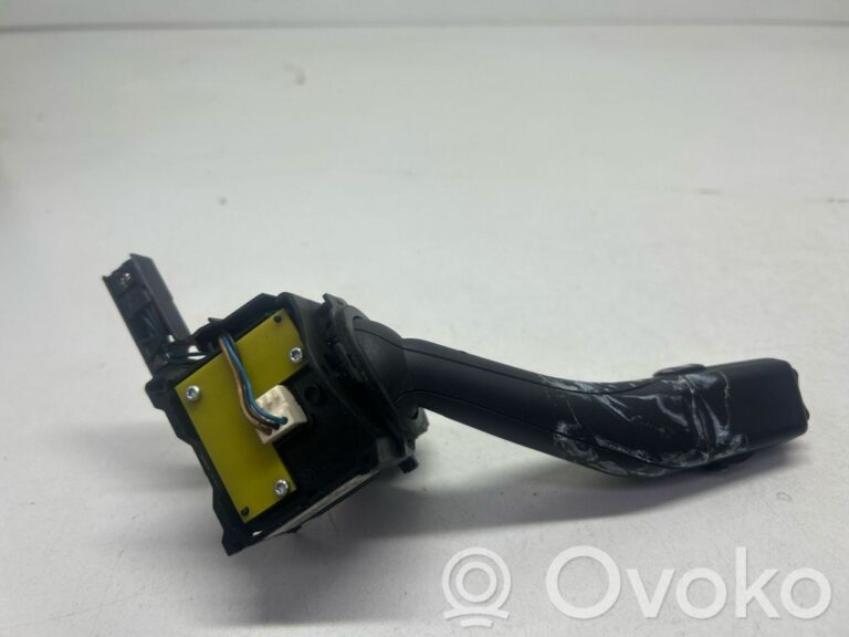 0bf944e2bac99a20cec815377cea4378-7728960adc74c659ebd97136606dca56_wiper_control_stalk