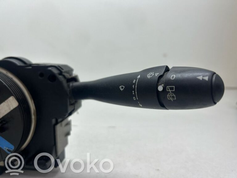 0cbd9da5f357be151bba36eb470ee34e-b4159c94b219c1954c7622633da8123f_light_switch