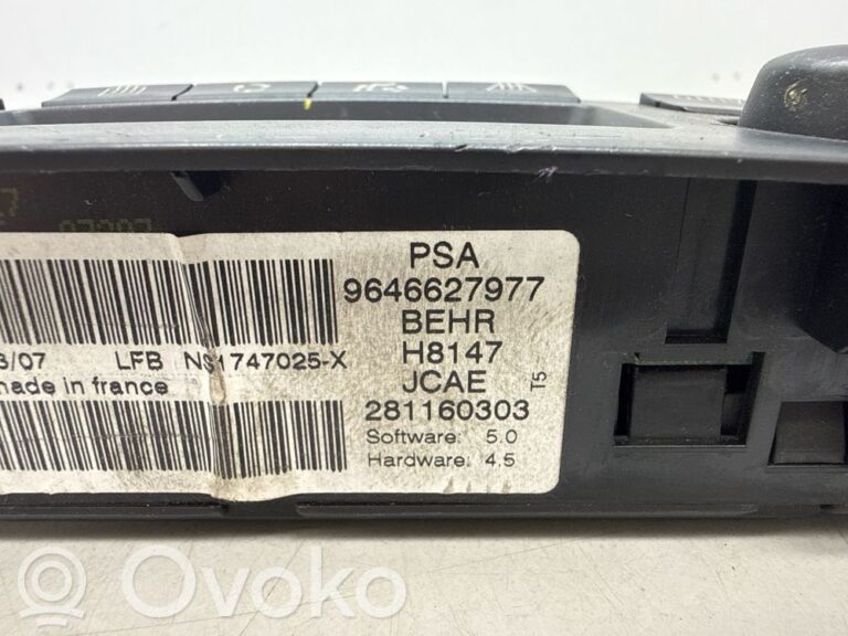 0ce93d371be820ac777afe13bed20d5f-d782ad021078c1dde7fefc4475bf9b29_climate_control_unit