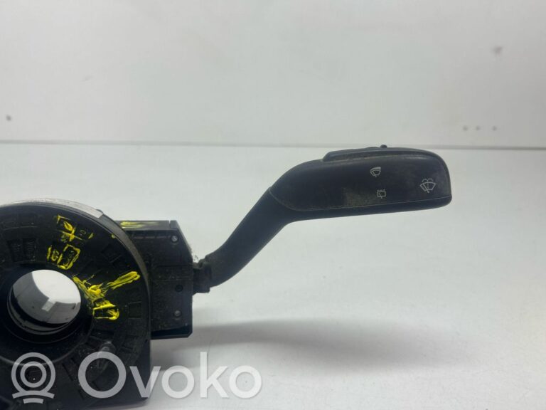 0df8741a64015818611d01a6dc8ef76d-4781ab5911f753de1506d341d53758ab_wiper_turn_signal_indicator_stalk_switch