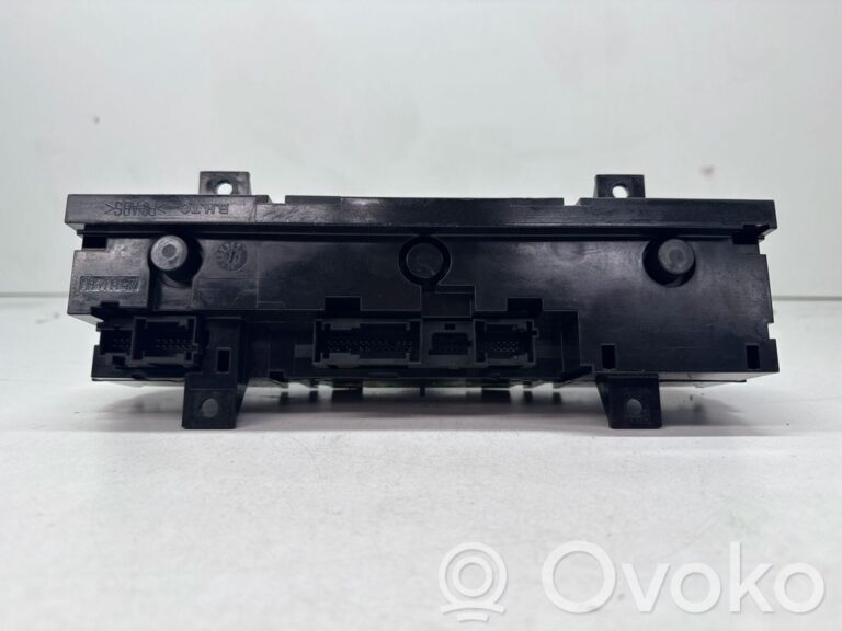 10b0fe9303fda296be6153412e1aaaf1-cbb4c909c2f6b75c7c39c6739a3aea1c_climate_control_unit