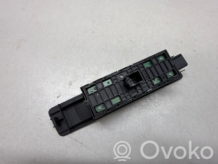 10ef91d28f2a8436df6dca8ce0b30877-3e6875fe4fb1a597373748a280a1e916_folding_roof_switch