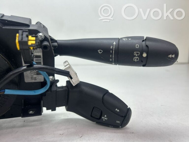 1101145562a17b0cba04a66a32c66f38-e9c9a0a9a9cbd398d050f5b159e22832_wiper_turn_signal_indicator_stalk_switch