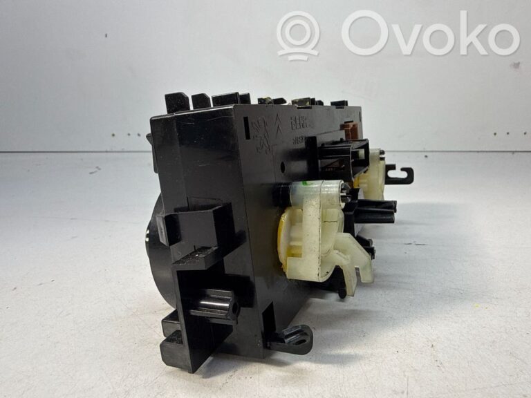 12a9727193182c09533e76160aedbef5-343bff321132580e9231641094abb1a6_climate_control_unit