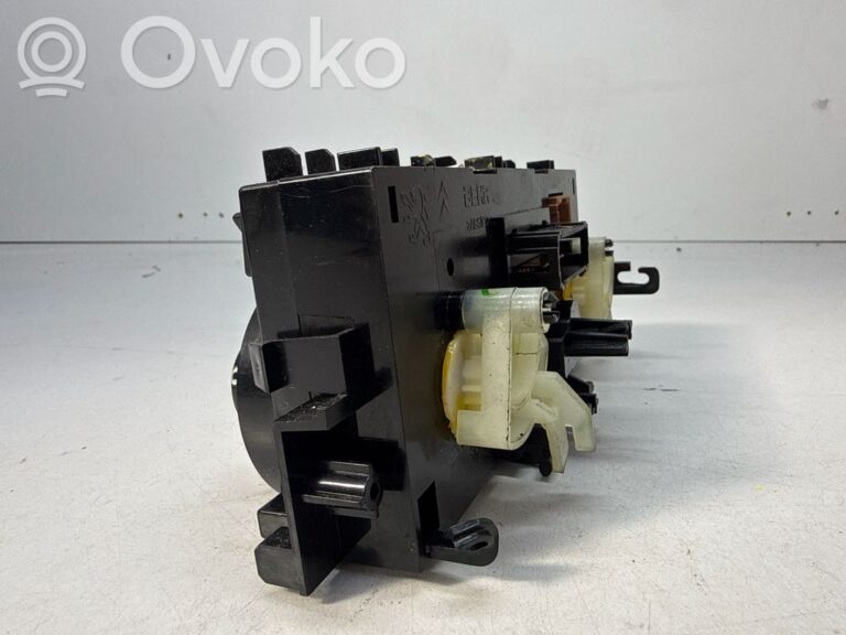 12a9727193182c09533e76160aedbef5-343bff321132580e9231641094abb1a6_climate_control_unit