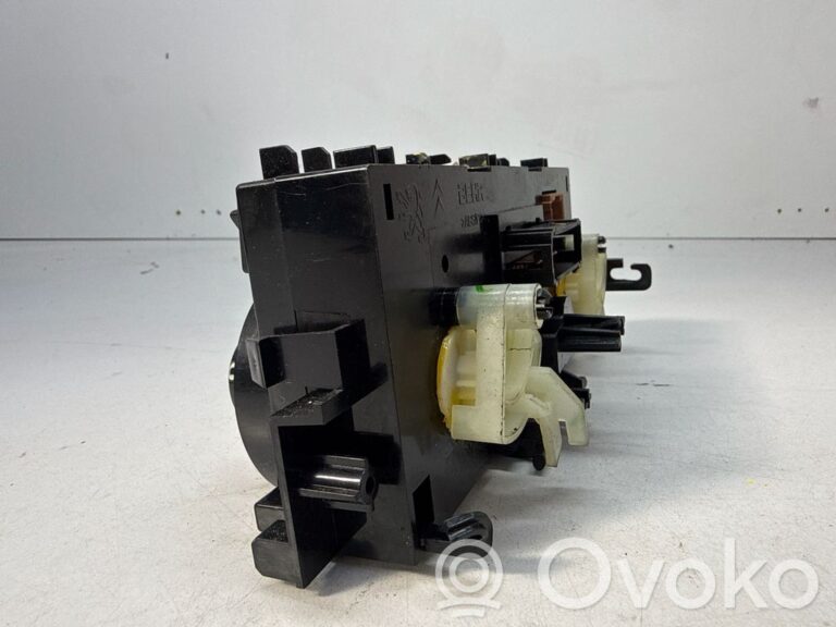 12a9727193182c09533e76160aedbef5-343bff321132580e9231641094abb1a6_climate_control_unit