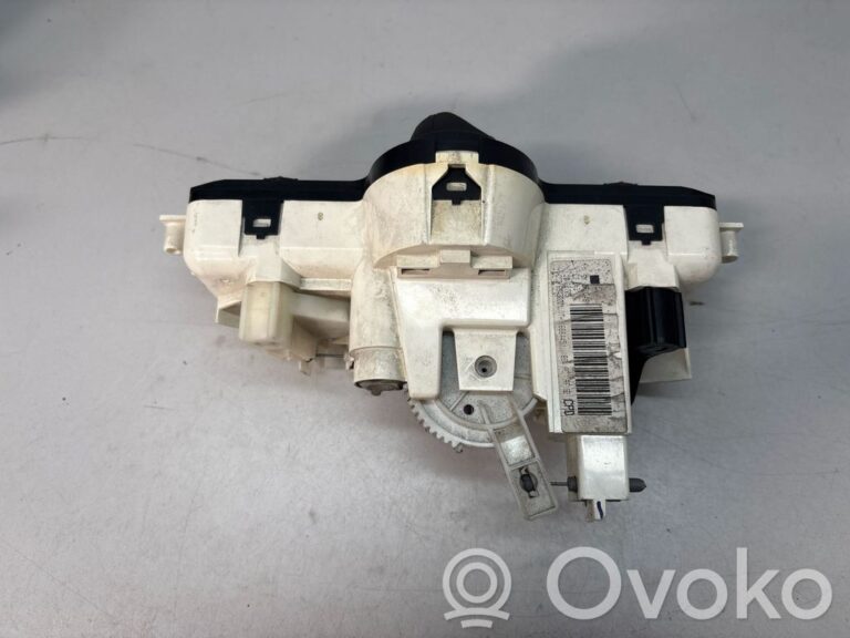 1311df53c6a13fa14e3776ac5141599f-fff9f7f6737d3cb6870eebdcd8cb4f14_climate_control_unit