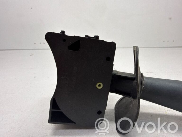 133099f968ec4b1ea13292749c37675a-1477baca1056908f1c72aa541a8110b5_wiper_control_stalk