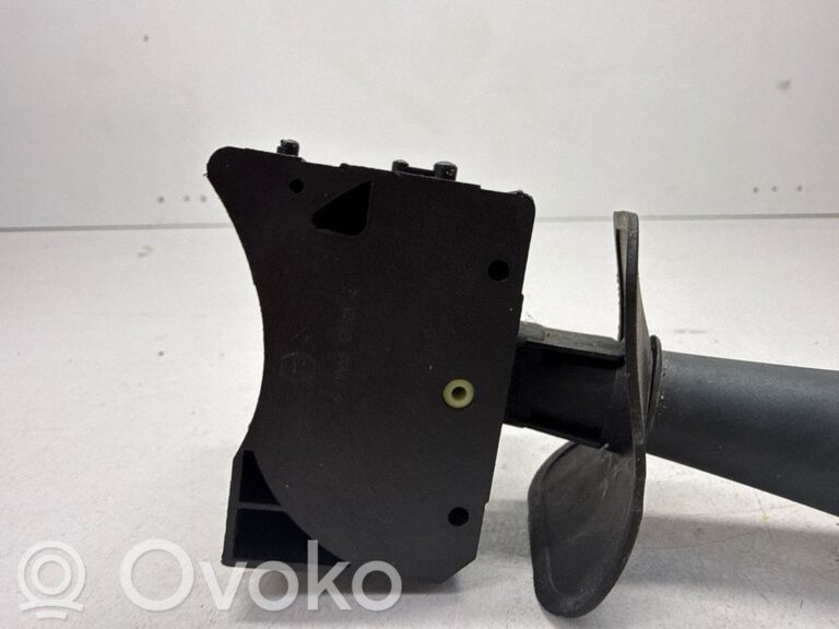 133099f968ec4b1ea13292749c37675a-1477baca1056908f1c72aa541a8110b5_wiper_control_stalk