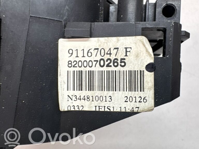 153565e3104807dd7bf51d6d7997fc97-ee37c2a067f375e13911692a5c008119_wiper_control_stalk