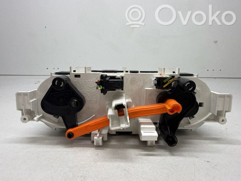 1685a4b95f1059e48d5d516610ea3d5f-91ff0e7873f00f9319987689b68f92c8_climate_control_unit