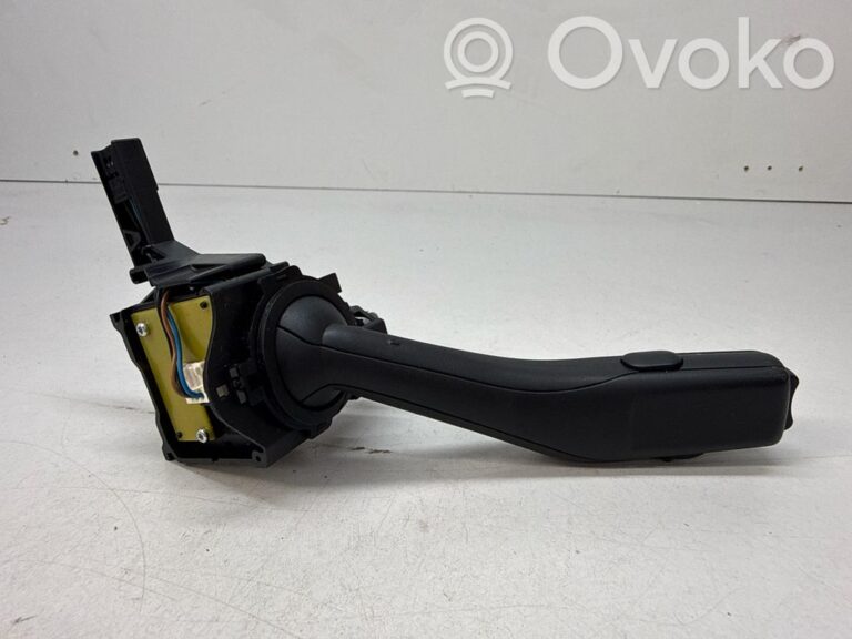 185667e4f713e50f7de608bf0975422c-cfd5b609aee2f409e024dc1a4647fc09_wiper_control_stalk