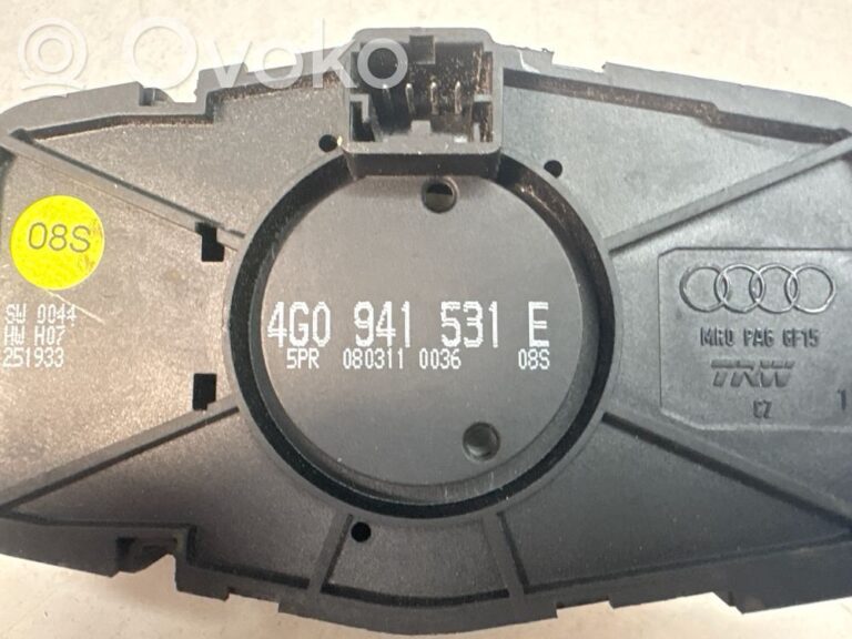 1af76cc921855e68c773d97ddb80e66b-78f8d80be816c5bcb8cc49ab113eda08_light_switch