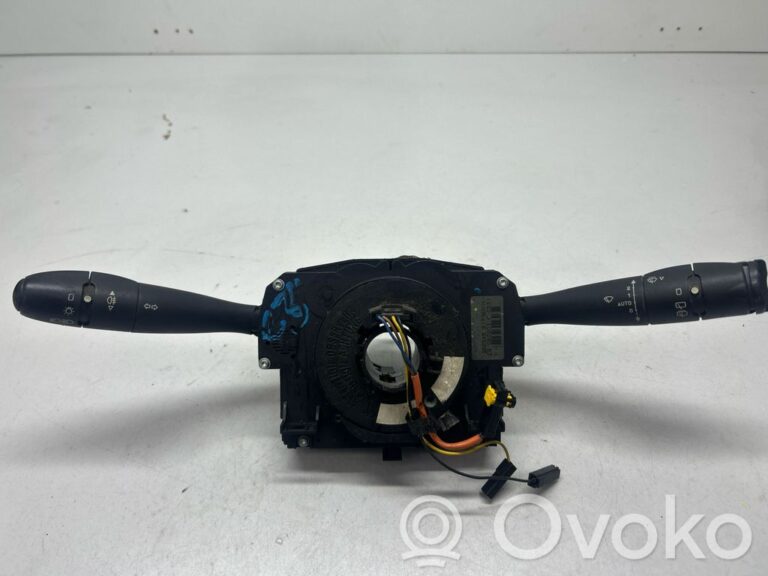 1d3a6bc628054a3b85a527f03face7be-152933e04745cb433fa2095ae8b15b66_light_switch