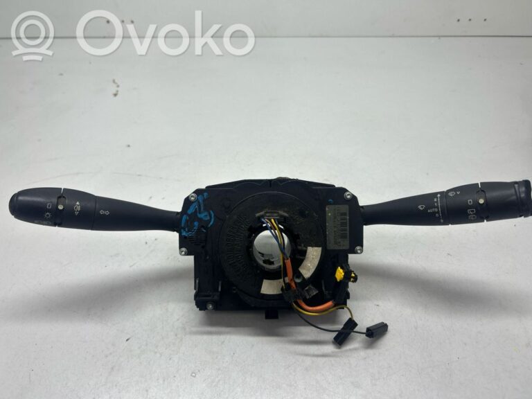 1d3a6bc628054a3b85a527f03face7be-152933e04745cb433fa2095ae8b15b66_light_switch