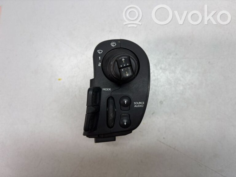 207f19deb91ace56b6256bb9f2591306-e92214bc439f403261e0414b52d73317_wiper_control_stalk