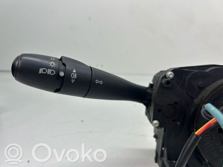 20e8ee55fcab56999094056c08ae1de4-67d5d788cbd2651ba2c25504a7279b2f_light_switch