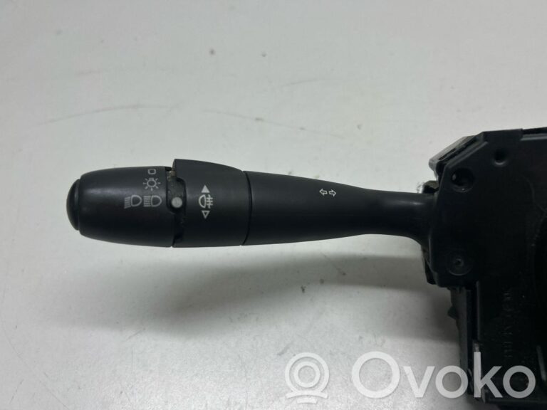 22cbc21a686356d1d9e4777dd784e87f-5558a9a3150d2790690d2f7c27479cee_light_switch