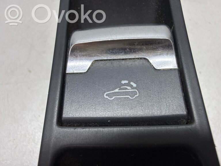 235482245df622843741257ec3812c5e-56467715cf49699e5899c7d3f47b8ae2_folding_roof_switch