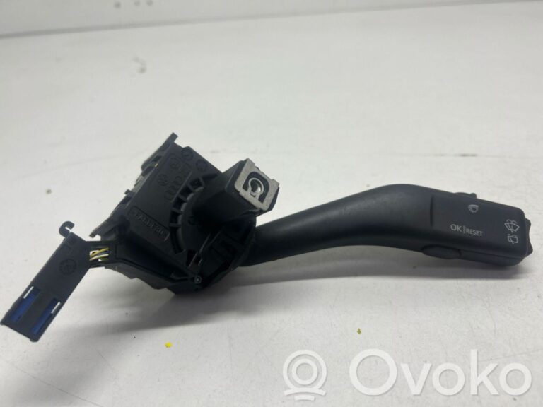 24f4203f0118f4dca4214af2cac4bded-74b27f78c74b64fcc09025f803b01bd9_wiper_control_stalk