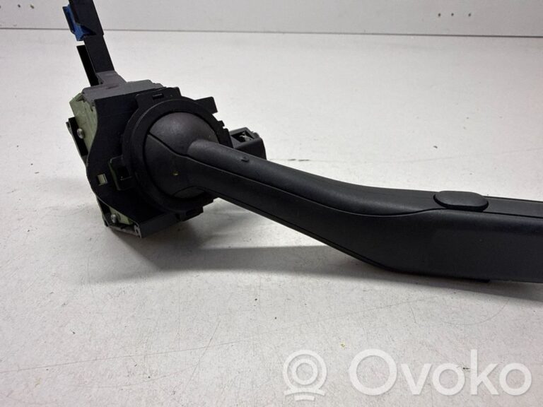 25c9fee59f2804326af916a30b73ac45-297be58b3f643e38a6629f822147f0ed_wiper_control_stalk