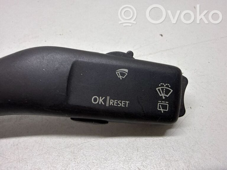 28aebfe733a77282ffb0efc55eb61c8d-991d6a673fbfb336f721ad710e31d97b_wiper_control_stalk