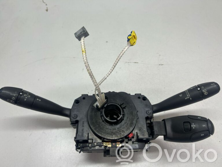 29a390e43a67cdb374b781937e1ddd6c-7b6180486055f7252235bd509315de2e_light_switch